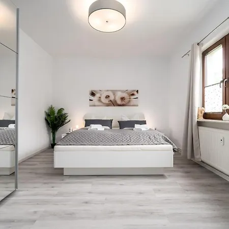 Apartment Am *